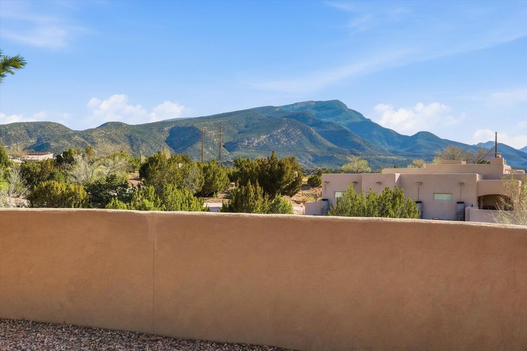 Image 55 of property listing at 8 La Entrada, Placitas, NM 87043