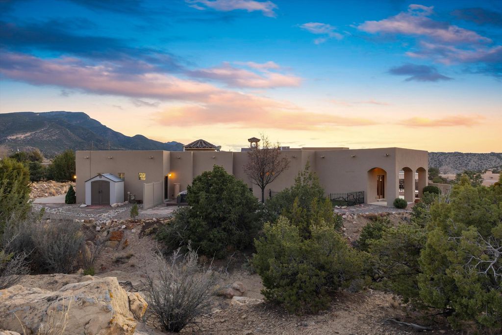 Image 65 of property listing at 8 La Entrada, Placitas, NM 87043