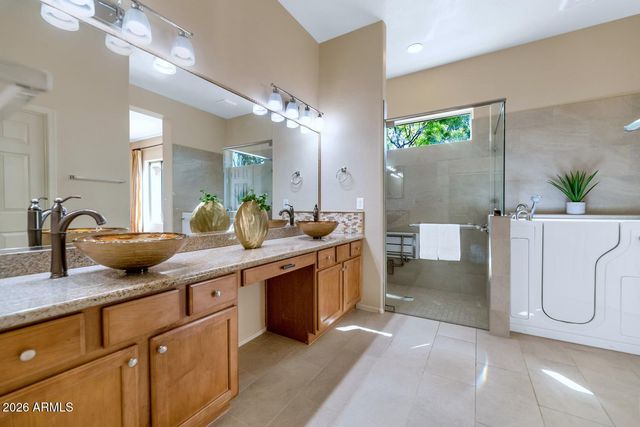 41123 N RIVER BEND Road, Phoenix, AZ 85086