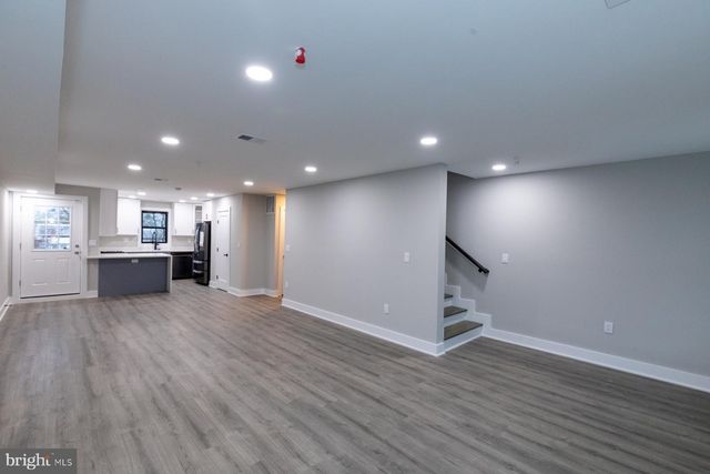 1321 SHEPHERD ST NW, Washington, DC 20011