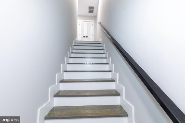 1321 SHEPHERD ST NW, Washington, DC 20011