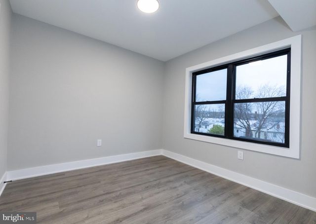 1321 SHEPHERD ST NW, Washington, DC 20011
