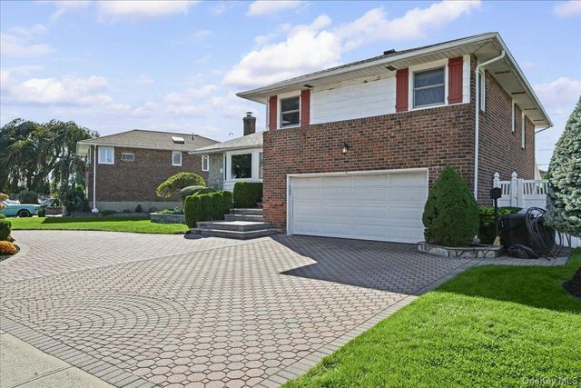 698 Edgewood Drive, Westbury, NY 11590