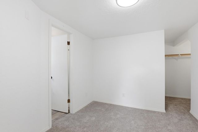 6423 N Washington St, Spokane, WA 99208