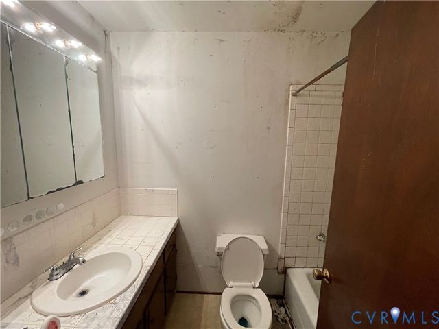 2118 Dolin St, Hopewell, VA 23860