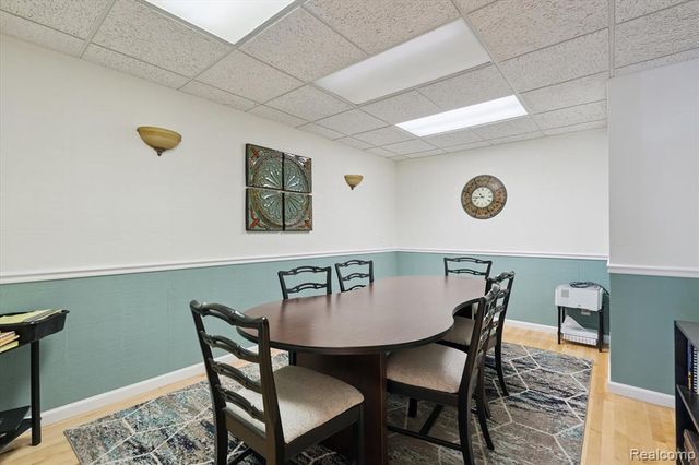 1117 Villa Linde Court, Flint, MI 48532