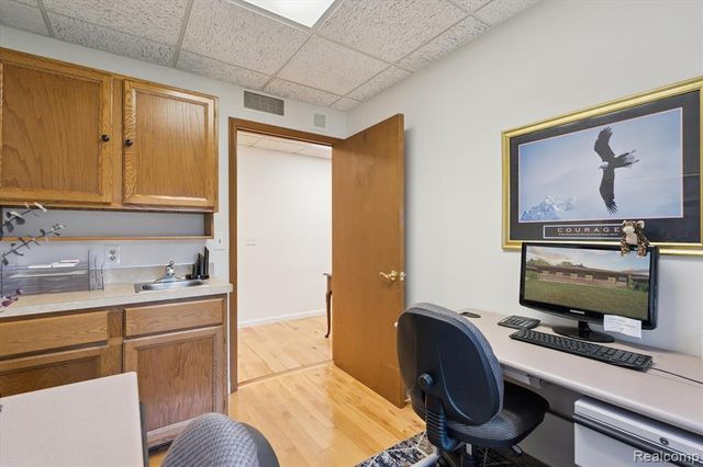 1117 Villa Linde Court, Flint, MI 48532