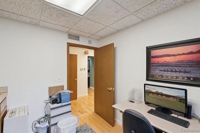 1117 Villa Linde Court, Flint, MI 48532