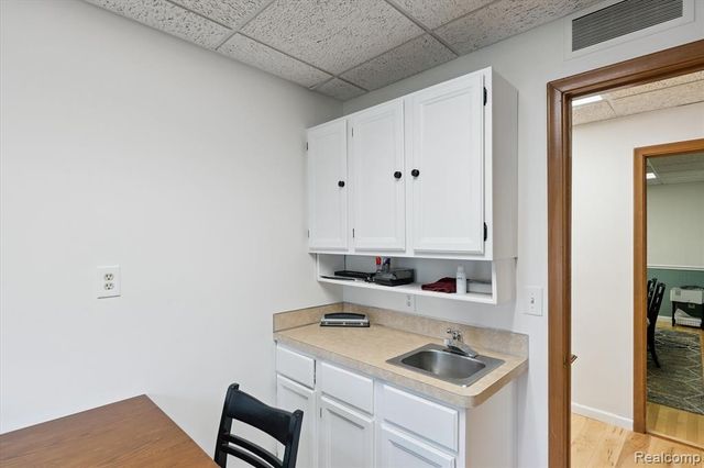 1117 Villa Linde Court, Flint, MI 48532