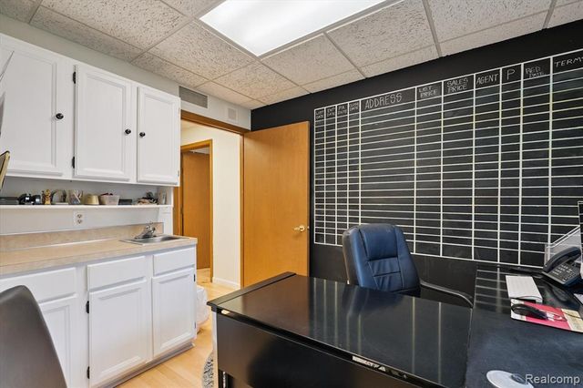 1117 Villa Linde Court, Flint, MI 48532