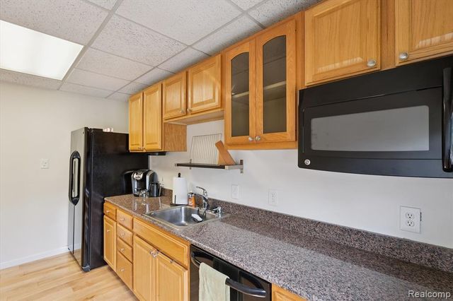 1117 Villa Linde Court, Flint, MI 48532