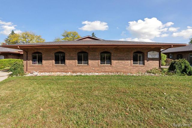 1117 Villa Linde Court, Flint, MI 48532