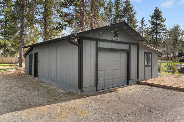 55670 Big River Drive, Bend, OR 97707