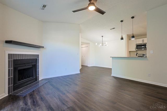 1544 W Galbraith Road, North College Hill, OH 45231