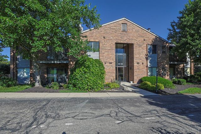 1544 W Galbraith Road, North College Hill, OH 45231