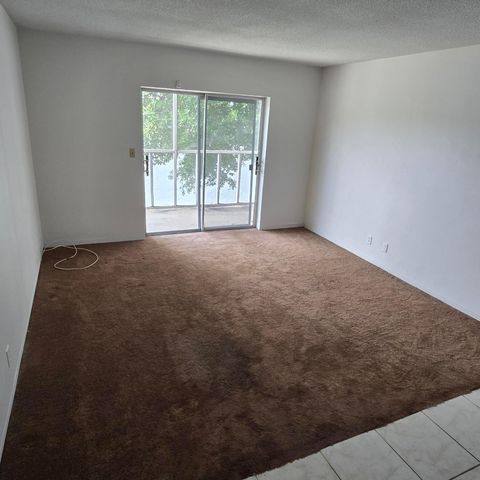 5420 NW 11th Street 202, Plantation, FL 33313