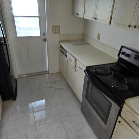 5420 NW 11th Street 202, Plantation, FL 33313