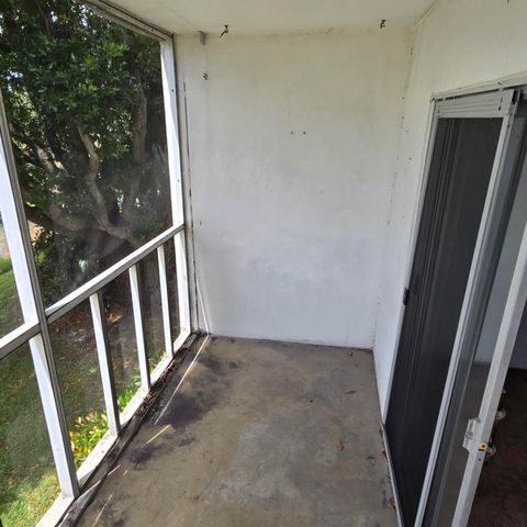 5420 NW 11th Street 202, Plantation, FL 33313