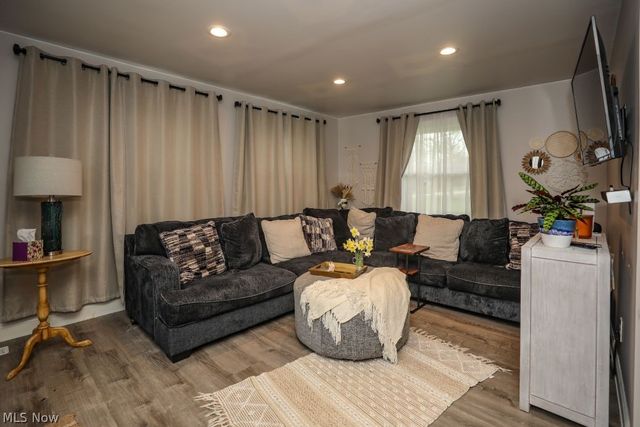 10676 Holcomb Road, Newton Falls, OH 44444