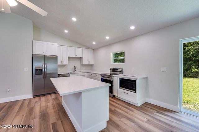 2040 DEER RUN Trail, Jacksonville, FL 32246