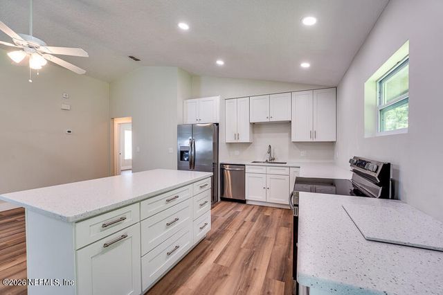 2040 DEER RUN Trail, Jacksonville, FL 32246