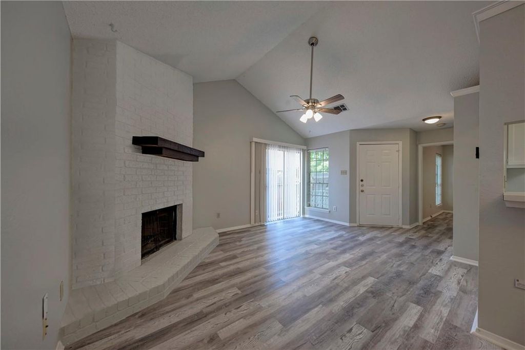 12221 Tyson CV B, Austin, TX 78758
