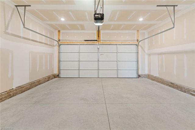 2969 Flat Rock Drive, Winston-salem, NC 27127