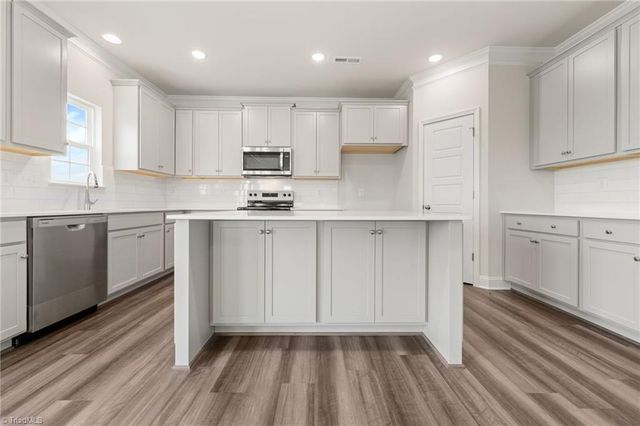 2969 Flat Rock Drive, Winston-salem, NC 27127