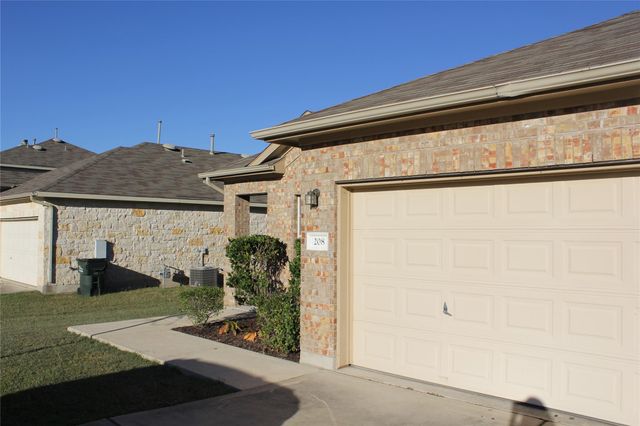 208 Firwood, Kyle, TX 78640