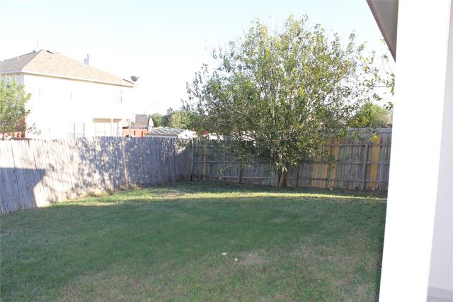 208 Firwood, Kyle, TX 78640