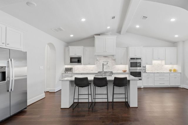 111 N Bimini Twist Circle, The Woodlands, TX 77375