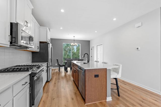 8612 Kenyon Court NE B, Blaine, MN 55434