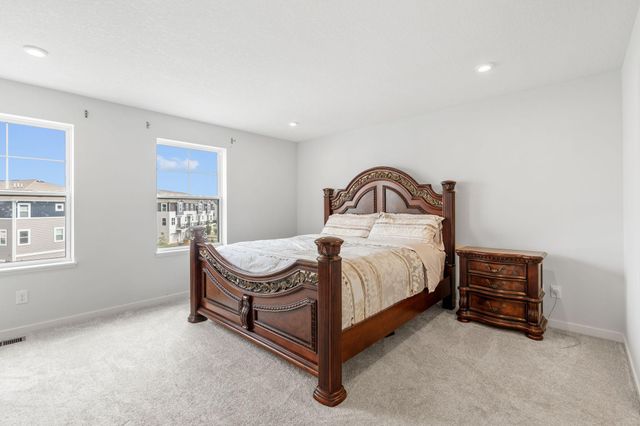 8612 Kenyon Court NE B, Blaine, MN 55434