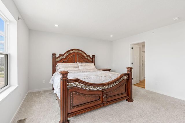 8612 Kenyon Court NE B, Blaine, MN 55434