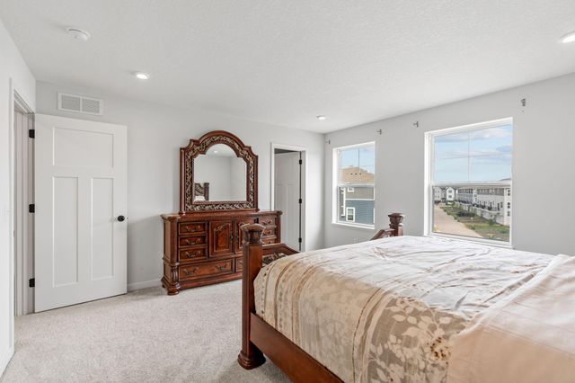 8612 Kenyon Court NE B, Blaine, MN 55434