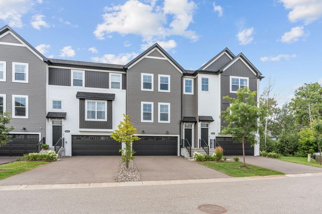 8612 Kenyon Court NE B, Blaine, MN 55434