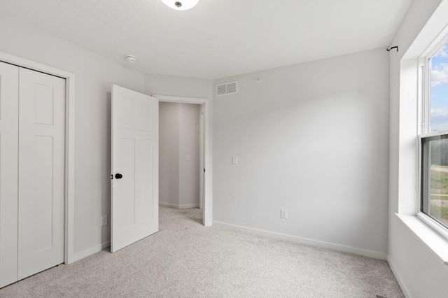 8612 Kenyon Court NE B, Blaine, MN 55434