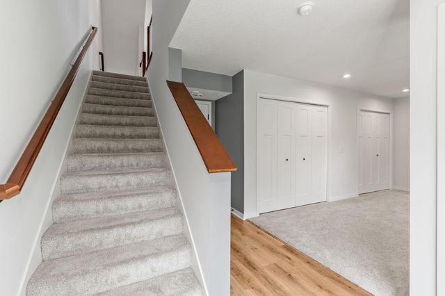 8612 Kenyon Court NE B, Blaine, MN 55434