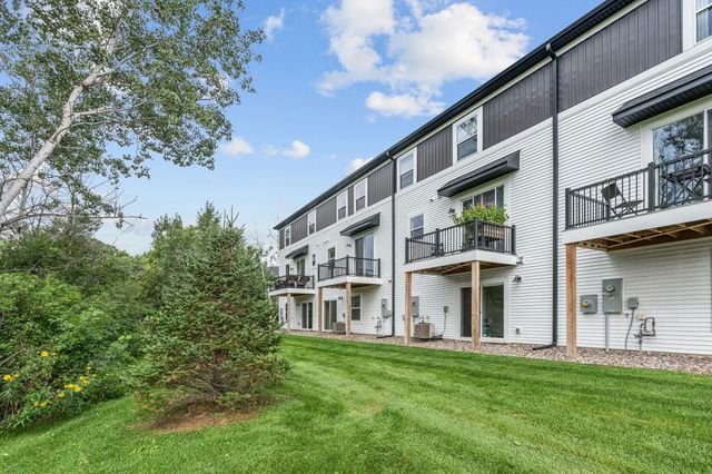 8612 Kenyon Court NE B, Blaine, MN 55434