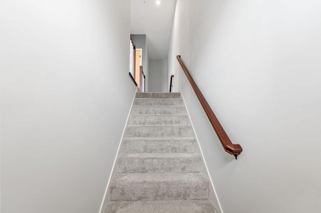 8612 Kenyon Court NE B, Blaine, MN 55434