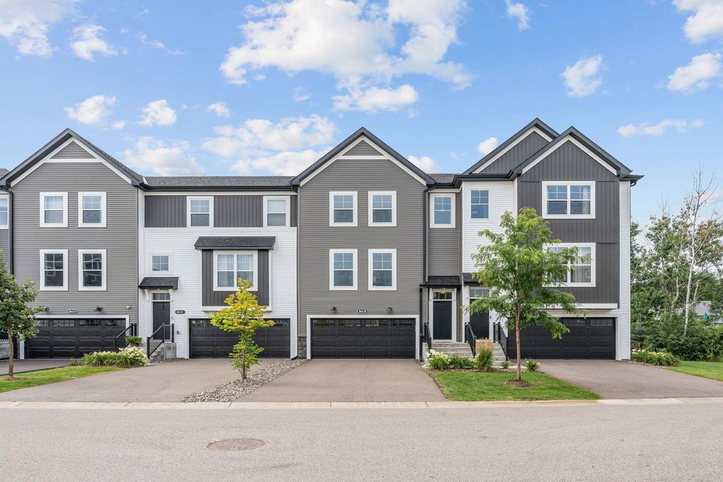 8612 Kenyon Court NE B, Blaine, MN 55434
