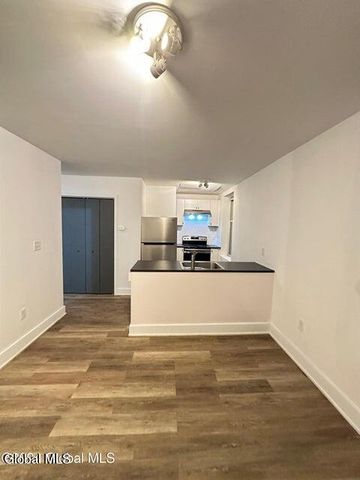 40 River Street 3, Troy, NY 12180