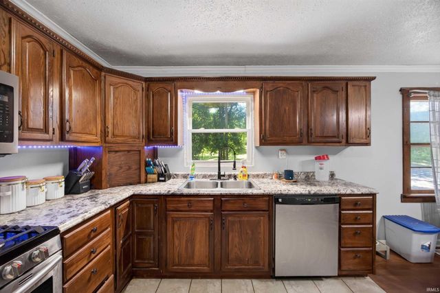803 Old St Rd 37 N, Bedford, IN 47421
