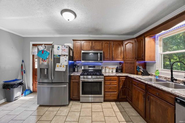 803 Old St Rd 37 N, Bedford, IN 47421