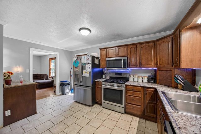 803 Old St Rd 37 N, Bedford, IN 47421