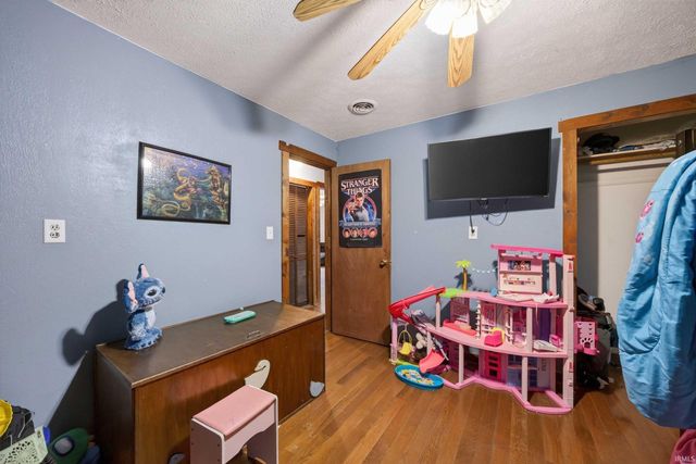 803 Old St Rd 37 N, Bedford, IN 47421