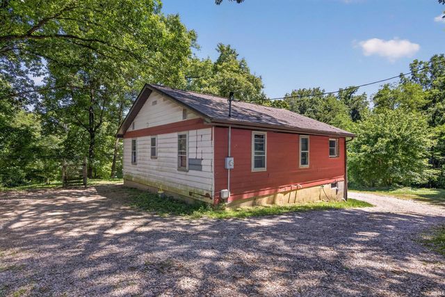 803 Old St Rd 37 N, Bedford, IN 47421