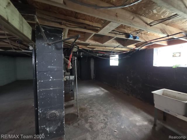 16685 Woodingham Drive, Detroit, MI 48221