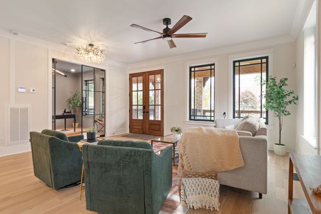 1240 Kenmore Pl, Nashville, TN 37216