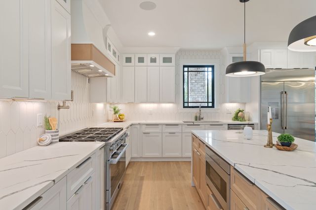 1240 Kenmore Pl, Nashville, TN 37216